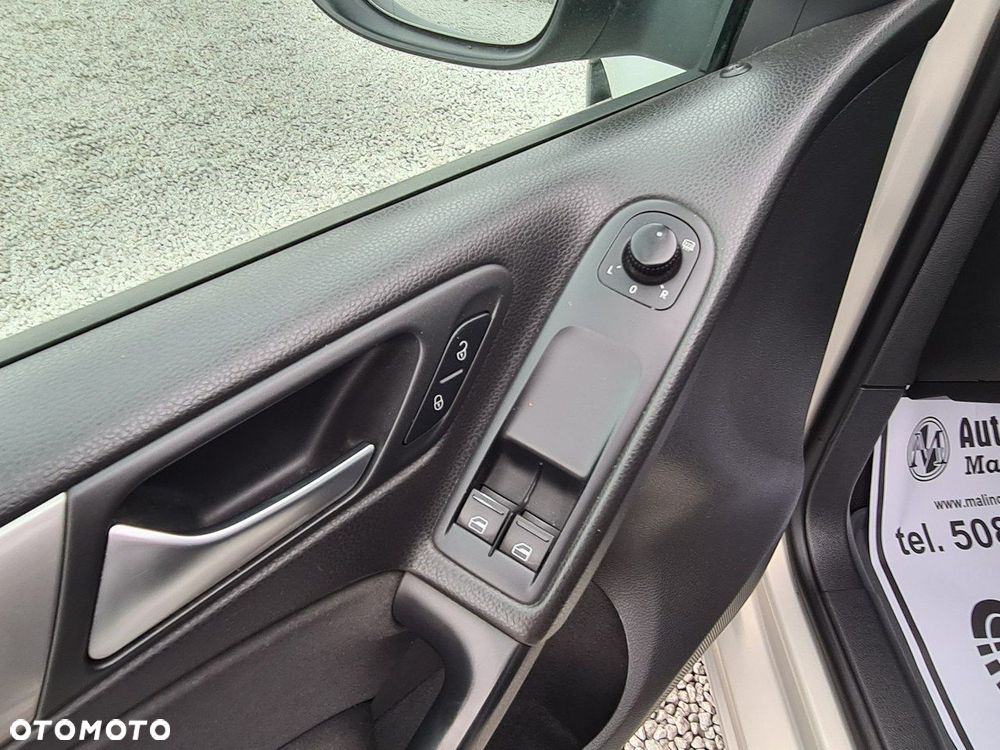 Volkswagen Golf VI 1.6 TDI Comfortline - 16
