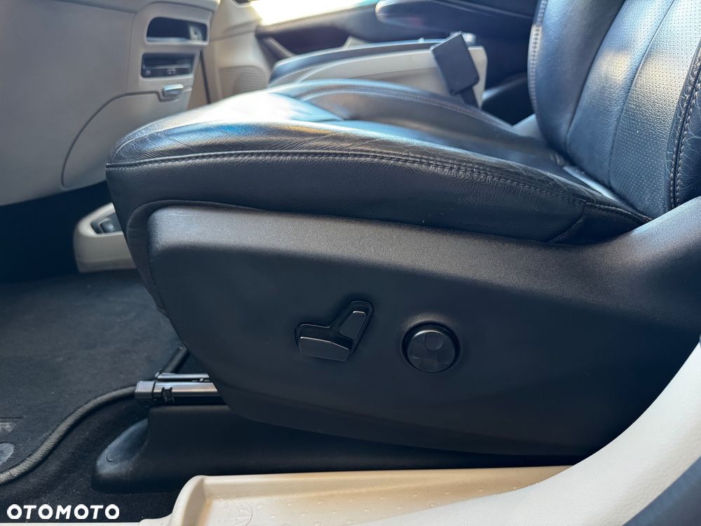 Chrysler Pacifica - 14