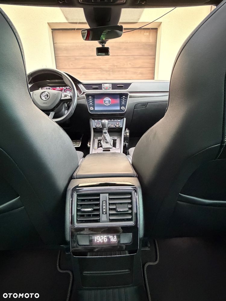 Skoda Superb 2.0 TDI SCR 4x4 Sportline DSG - 15