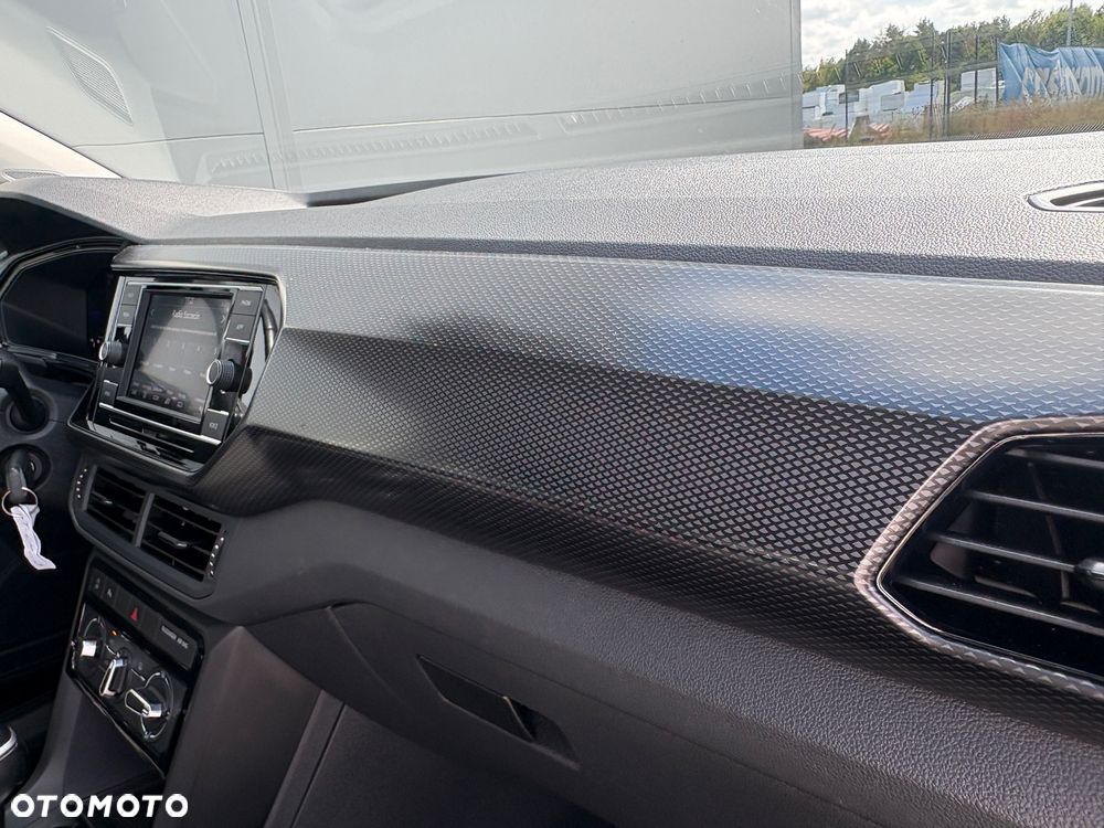 Volkswagen T-Cross - 24