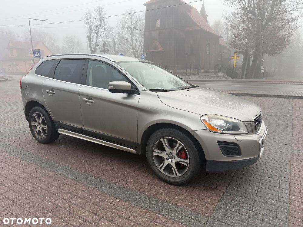 Volvo XC 60 D5 AWD Momentum - 10