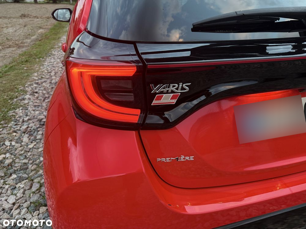 Toyota Yaris Hybrid 100 Premium - 9