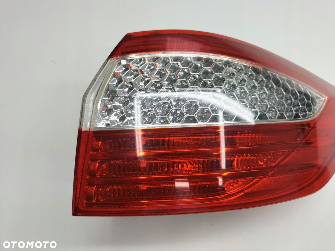 LAMPA PRAWY TYŁ FORD MONDEO MK4 7S71-13404-B ORYGINAŁ - 2