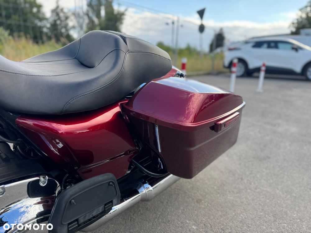 Harley-Davidson Touring Street Glide - 25