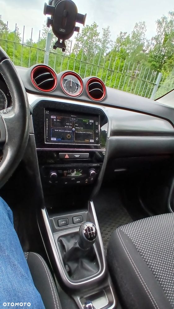 Suzuki Vitara 1.0 Boosterjet Premium 2WD - 9