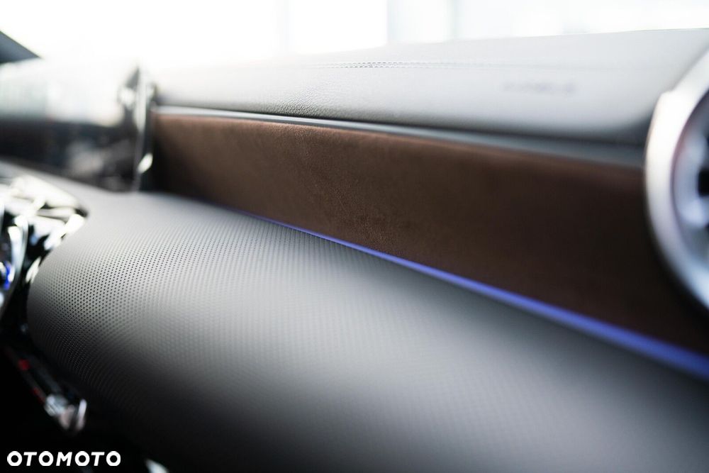 Mercedes-Benz CLA - 38