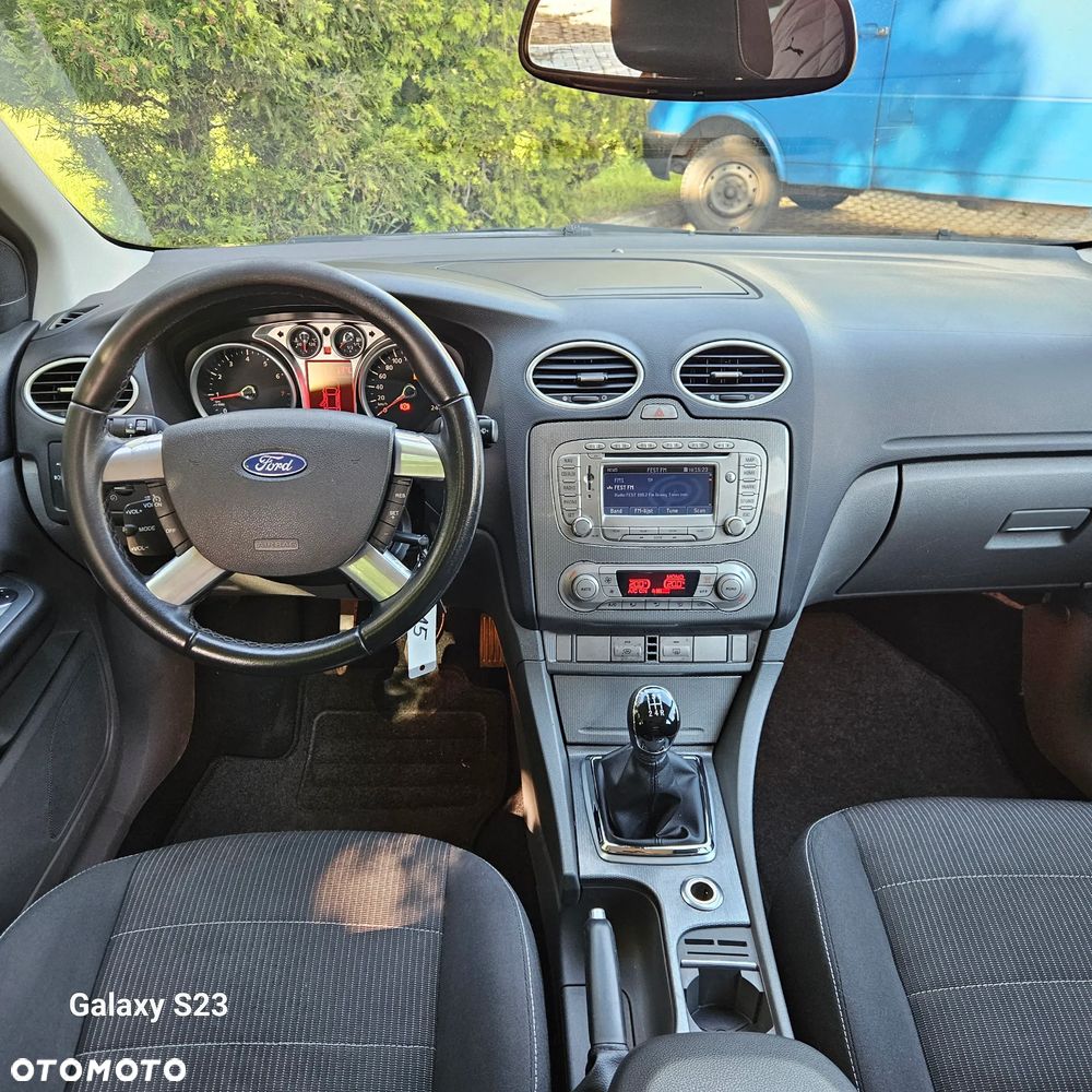 Ford Focus 1.8 Sport - 20