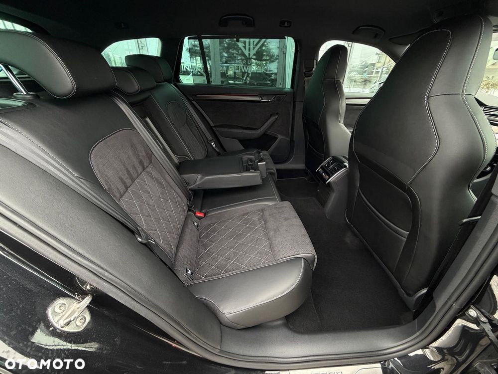 Skoda Superb 2.0 TDI 4x4 DSG Sportline - 23