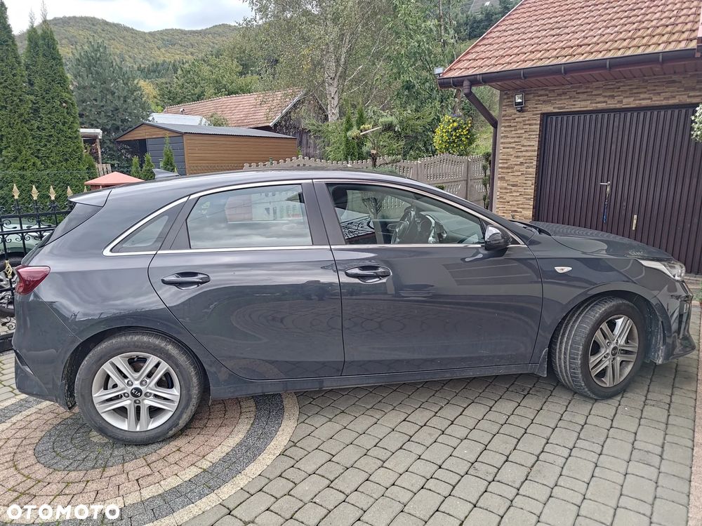 Kia Ceed - 8