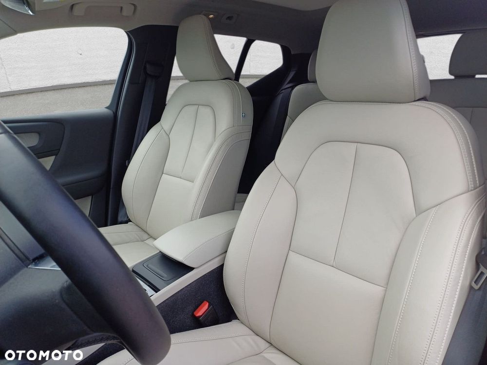 Volvo XC 40 - 12