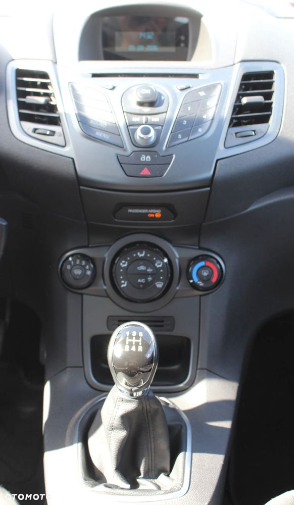 Ford Fiesta 1.25 Trend - 28