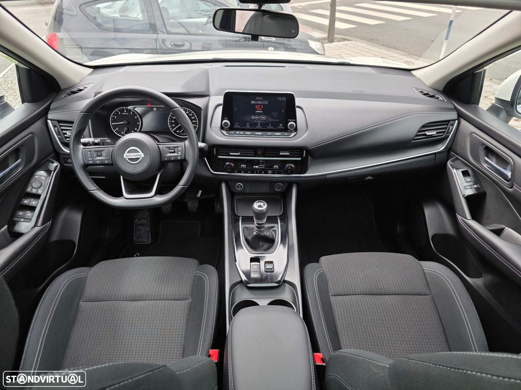 Nissan Qashqai 1.3 DIG-T Acenta LED+R - 26