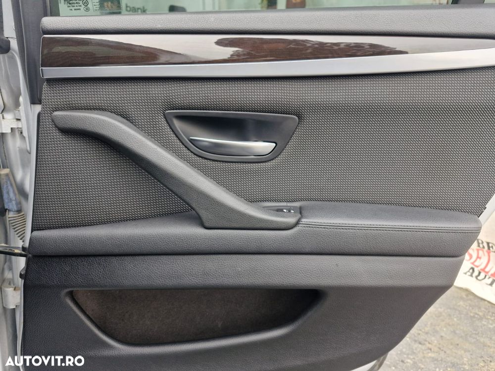 BMW Seria 5 520d - 26