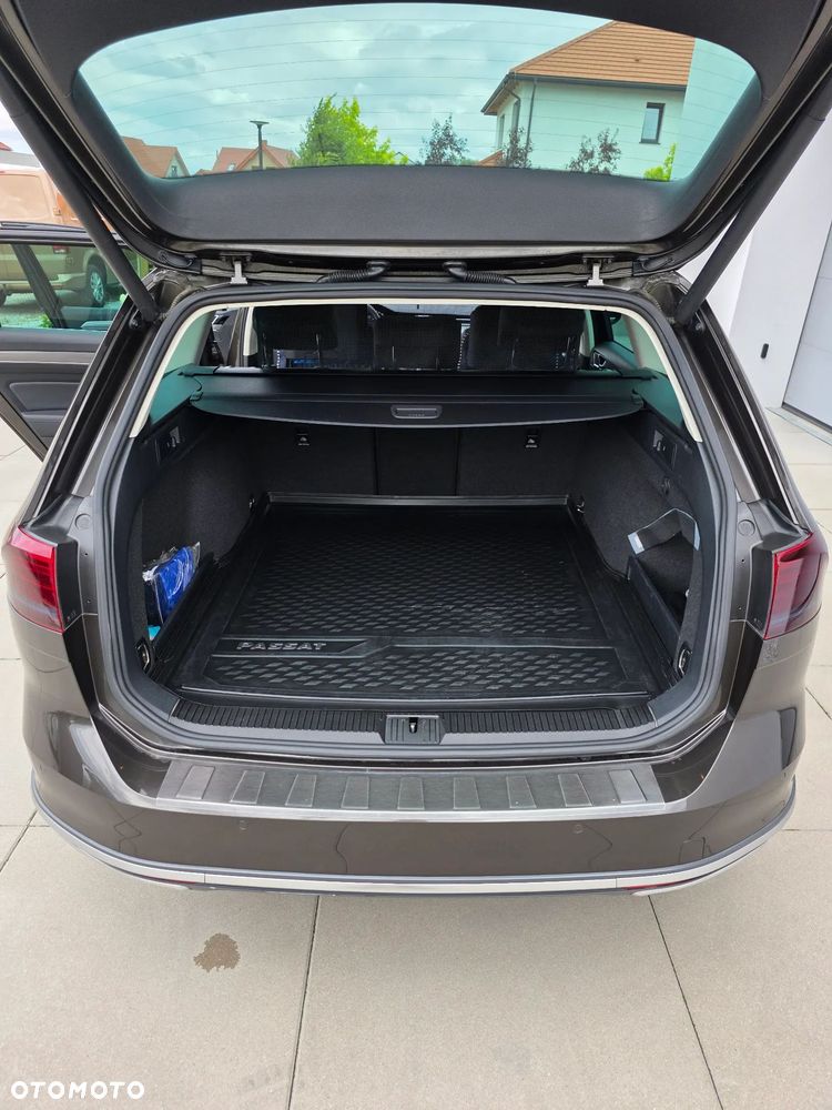 Volkswagen Passat 2.0 TDI BMT 4Mot Highline DSG - 15