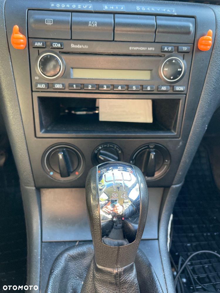 Skoda Octavia 1.9 TDI Tour Plus - 11