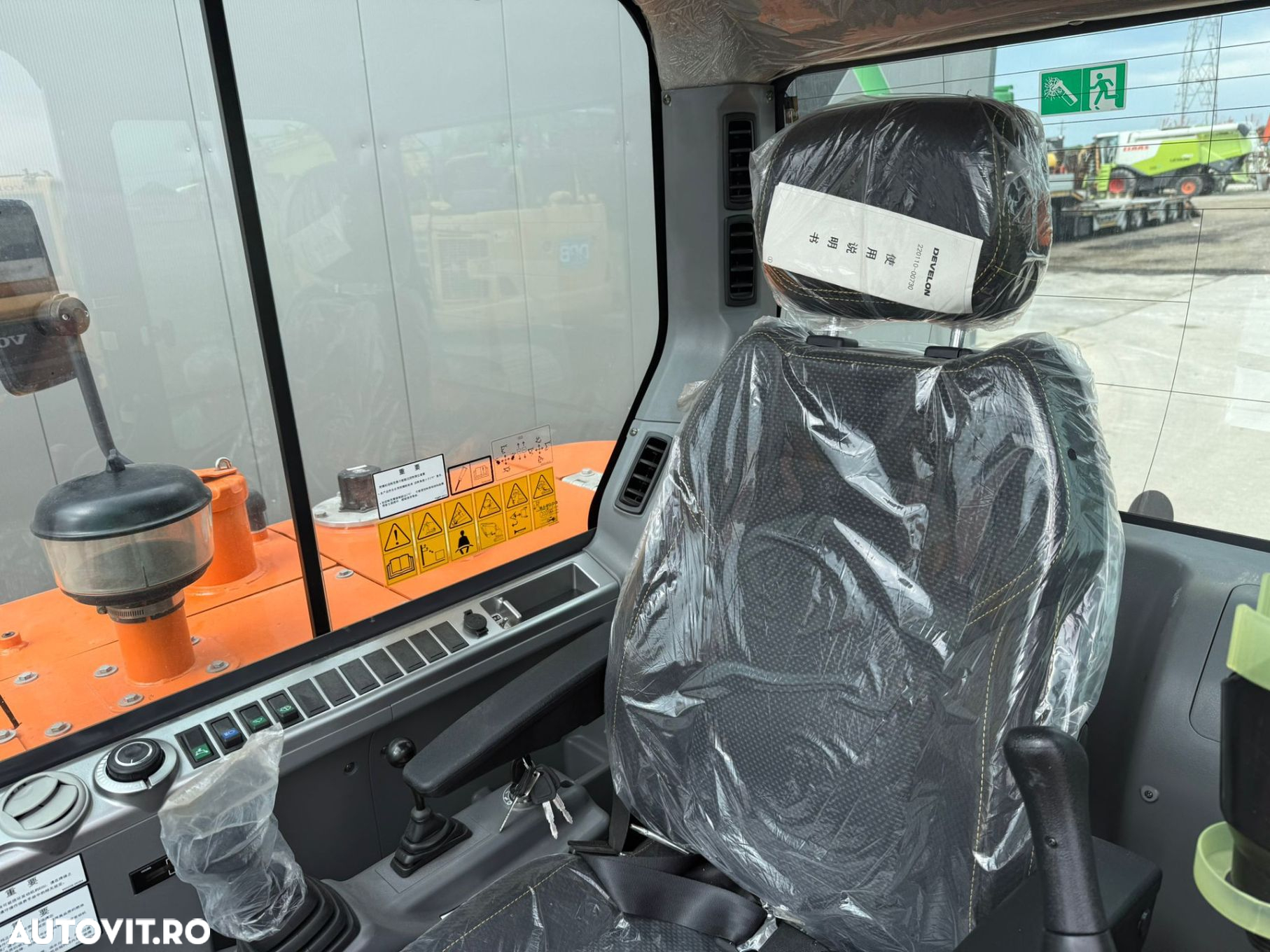 Develon DX60 Excavator - 6