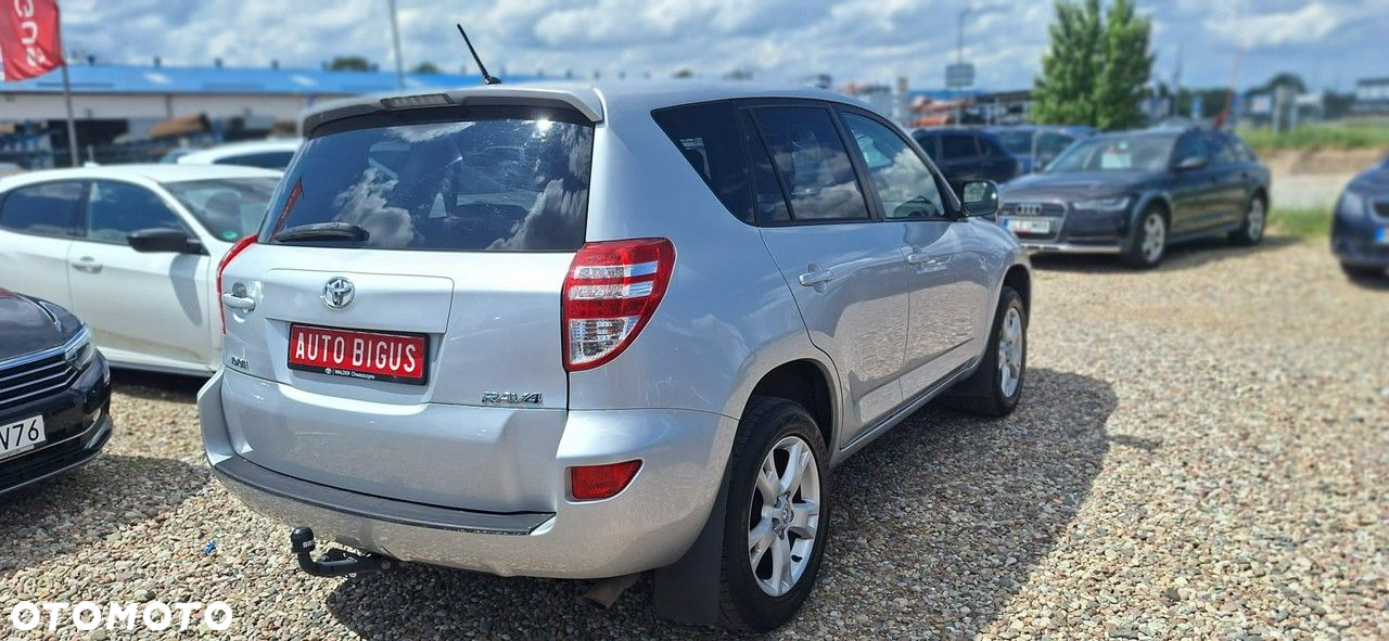 Toyota RAV4 - 7
