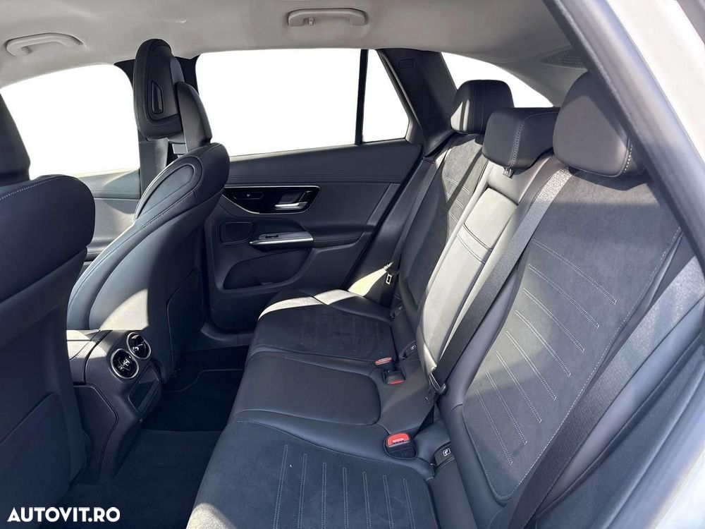 Mercedes-Benz GLC 300 e 4MATIC - 13