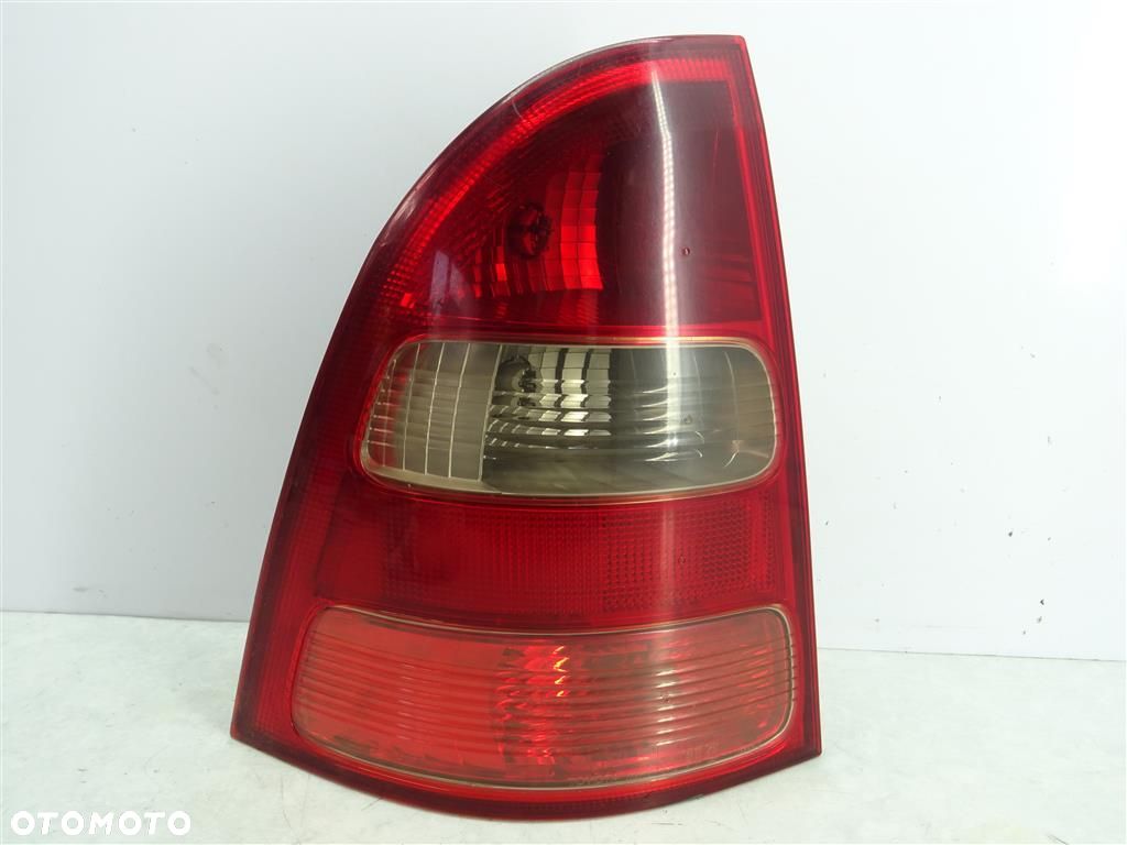 Lampa LEWA tylna tył Toyota Corolla E12 KOMBI KOITO 2001-2007R - 1