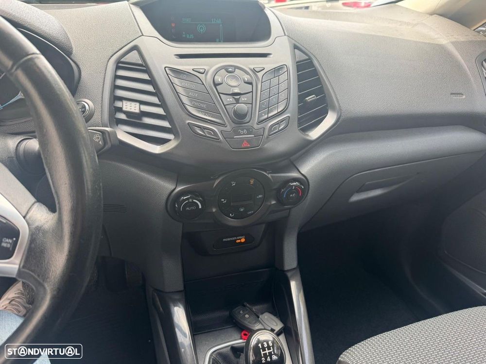 Ford EcoSport 1.5 TDCi Titanium - 11