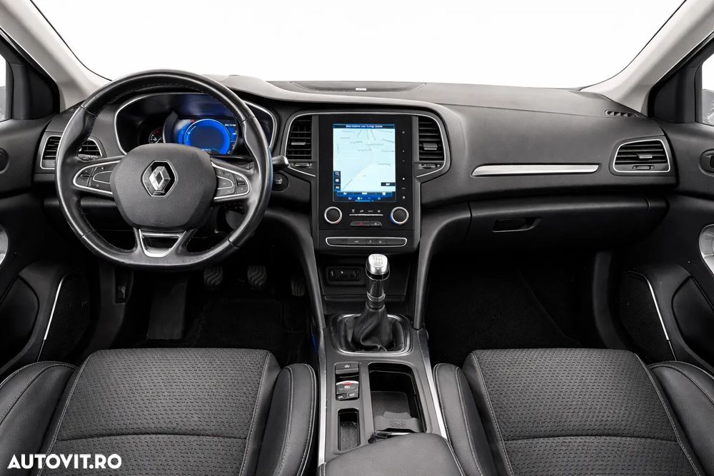 Renault Megane ENERGY TCe 130 BOSE EDITION - 3