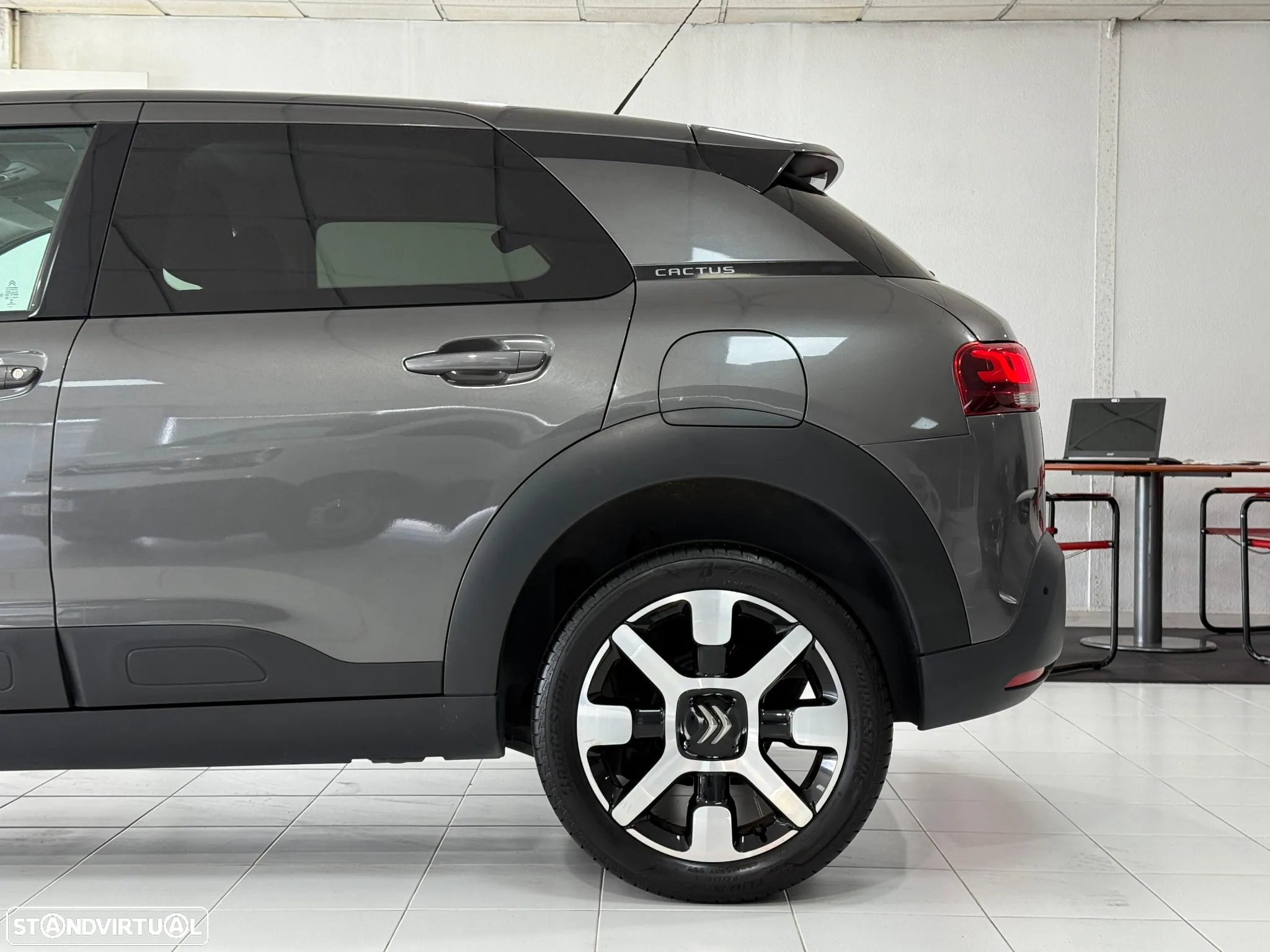 Citroën C4 Cactus 1.2 PureTech Shine - 49