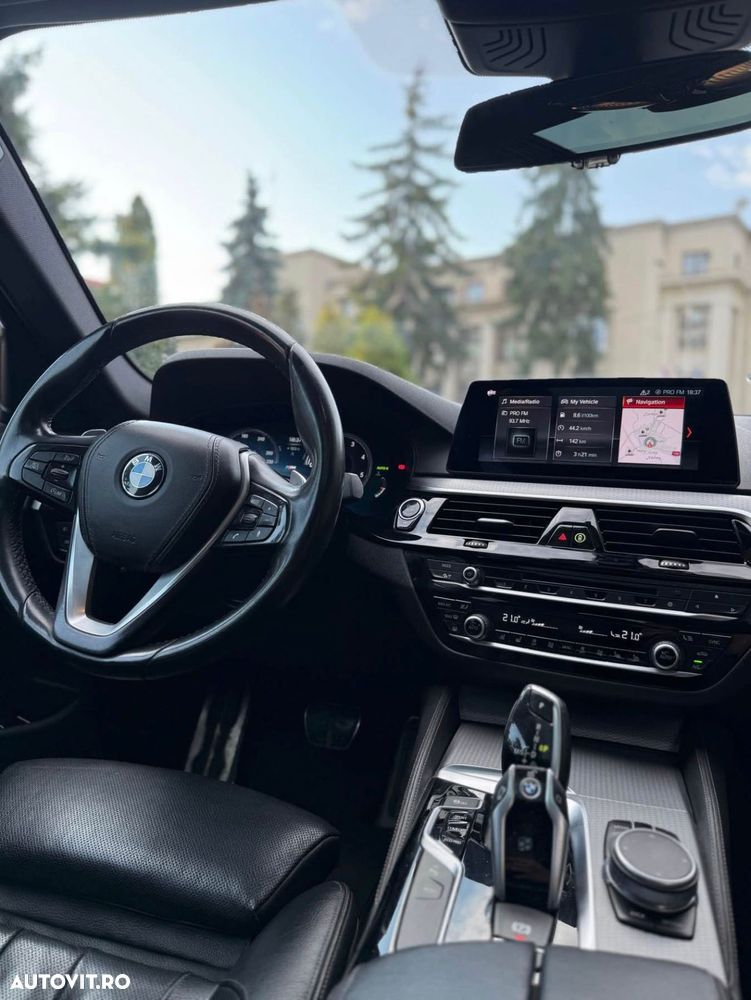 BMW Seria 5 520d xDrive Aut. Sport Line - 7