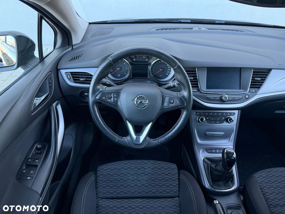 Opel Astra 1.6 D (CDTI) Start/Stop Innovation - 27