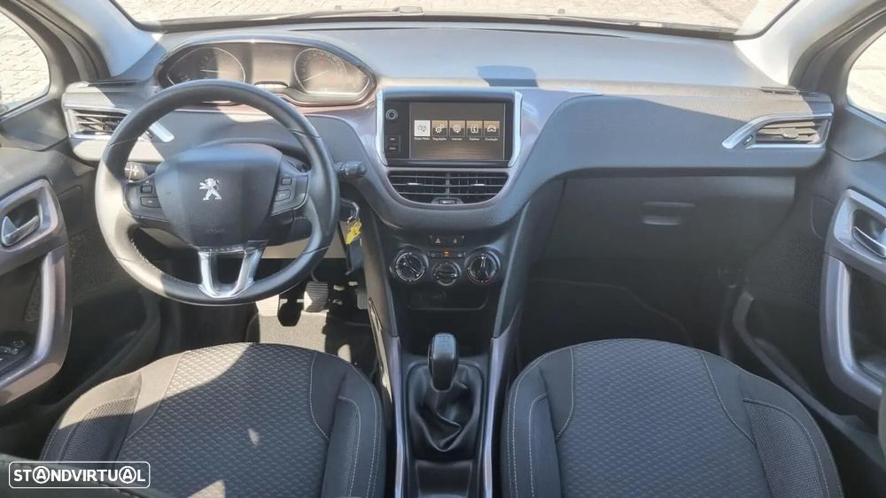 Peugeot 2008 1.2 PureTech Style - 8