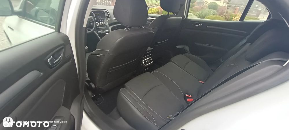 Renault Megane 1.5 Blue dCi Techno EDC - 12