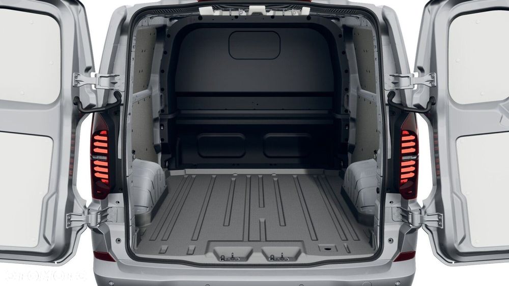 Volkswagen Transporter FURGON PLUS L2 2.0 150 KM AUTOMAT 8-G - 11