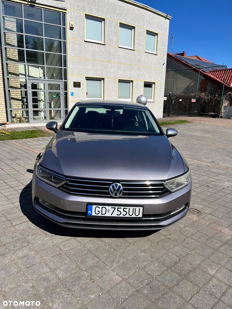 Volkswagen Passat 1.6 TDI SCR DSG Comfortline - 4
