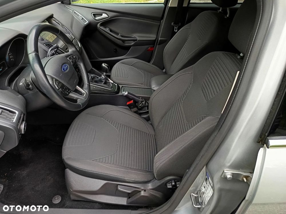Ford Focus 1.0 EcoBoost STart-Stopp-System TITANIUM - 30