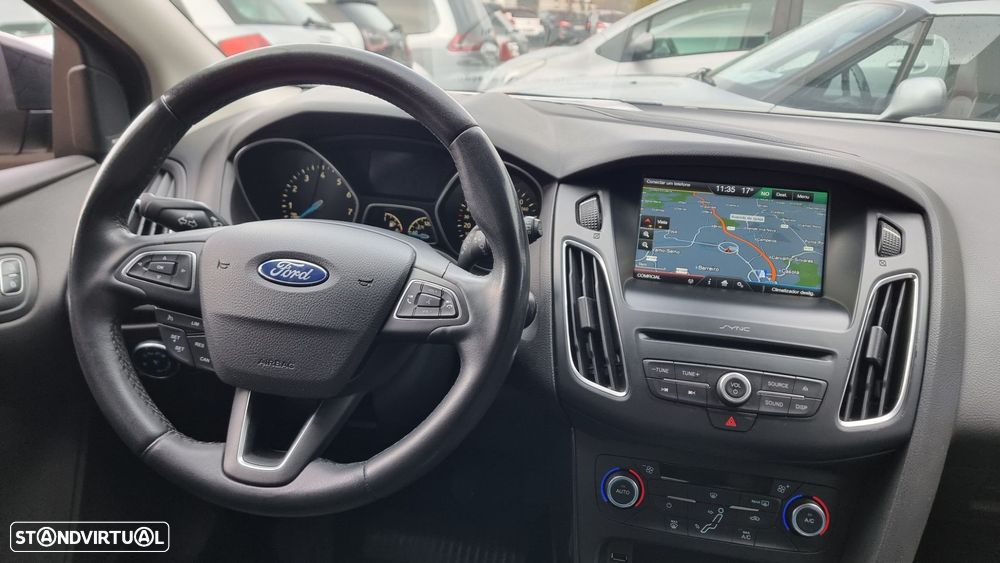 Ford Focus 1.0 EcoBoost Titanium - 18