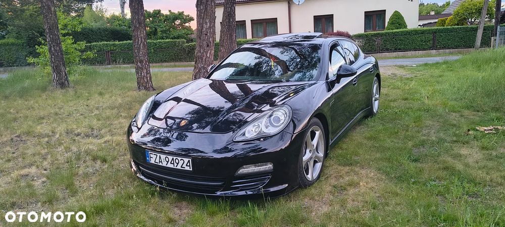 Porsche Panamera Platinum Edition PDK - 16