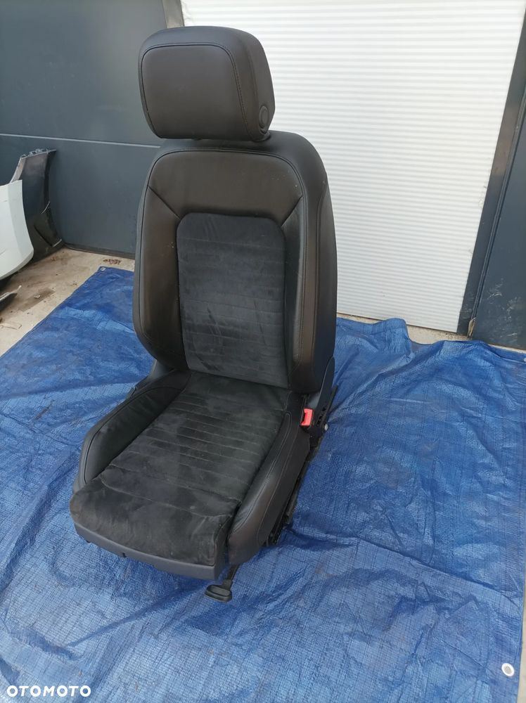 VW Passat B8 kombi  fotele kanapa komplet skóra alcantara - 12
