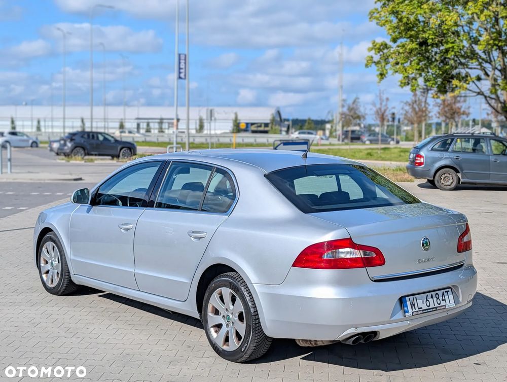Skoda Superb 1.8 TSI DSG Ambition - 4