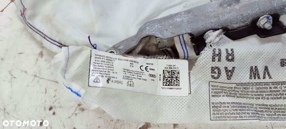 PODUSZKA FOTELA PRAWA AUDI Q3 F3 83A880242D - 2