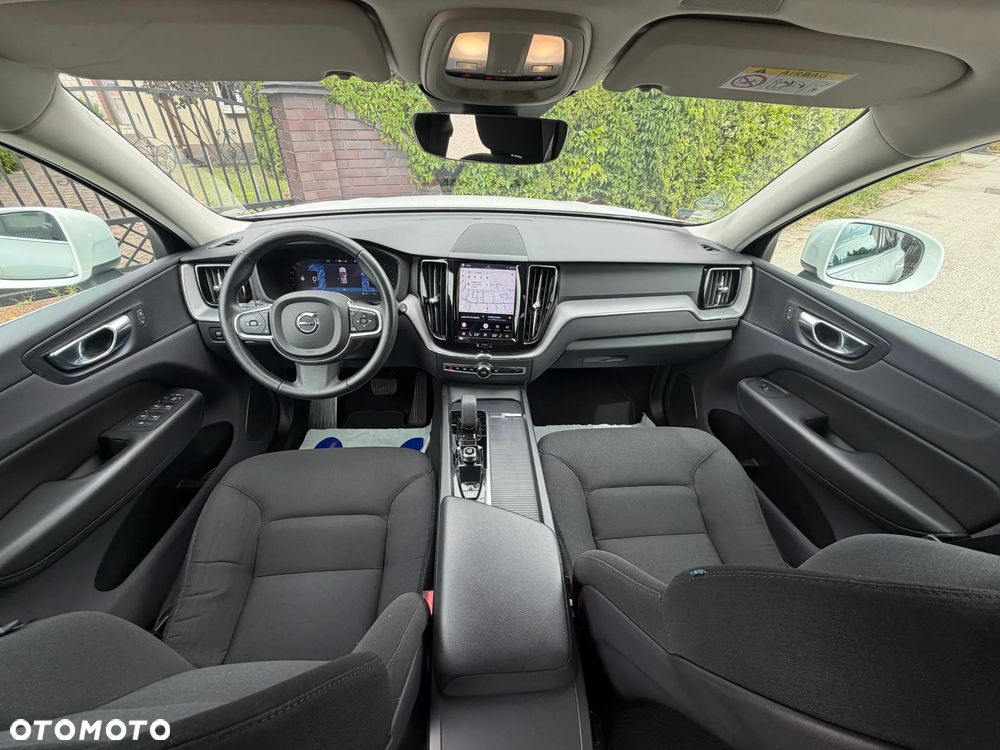 Volvo XC 60 B4 B Momentum Pro - 7