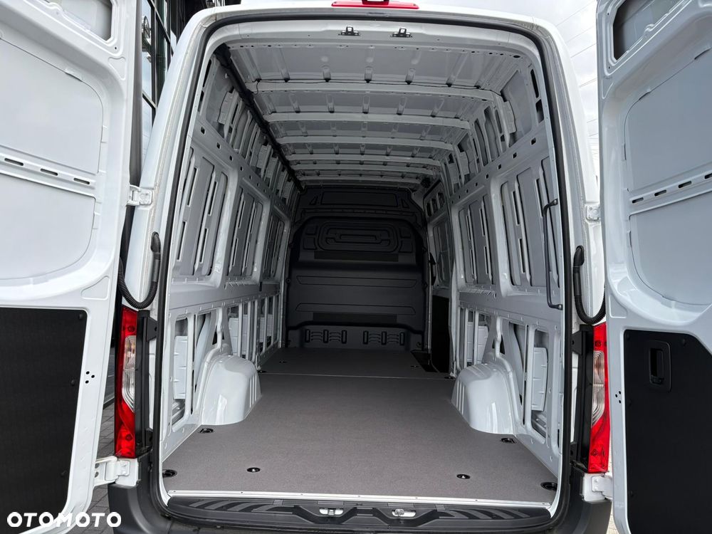 Mercedes-Benz Sprinter - 8