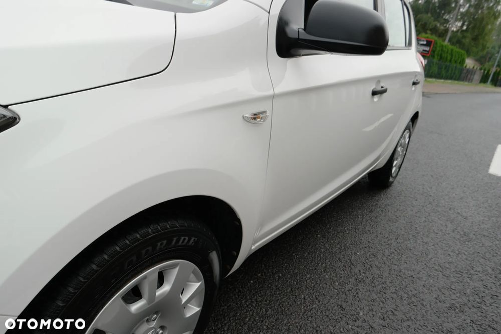 Hyundai i20 - 12