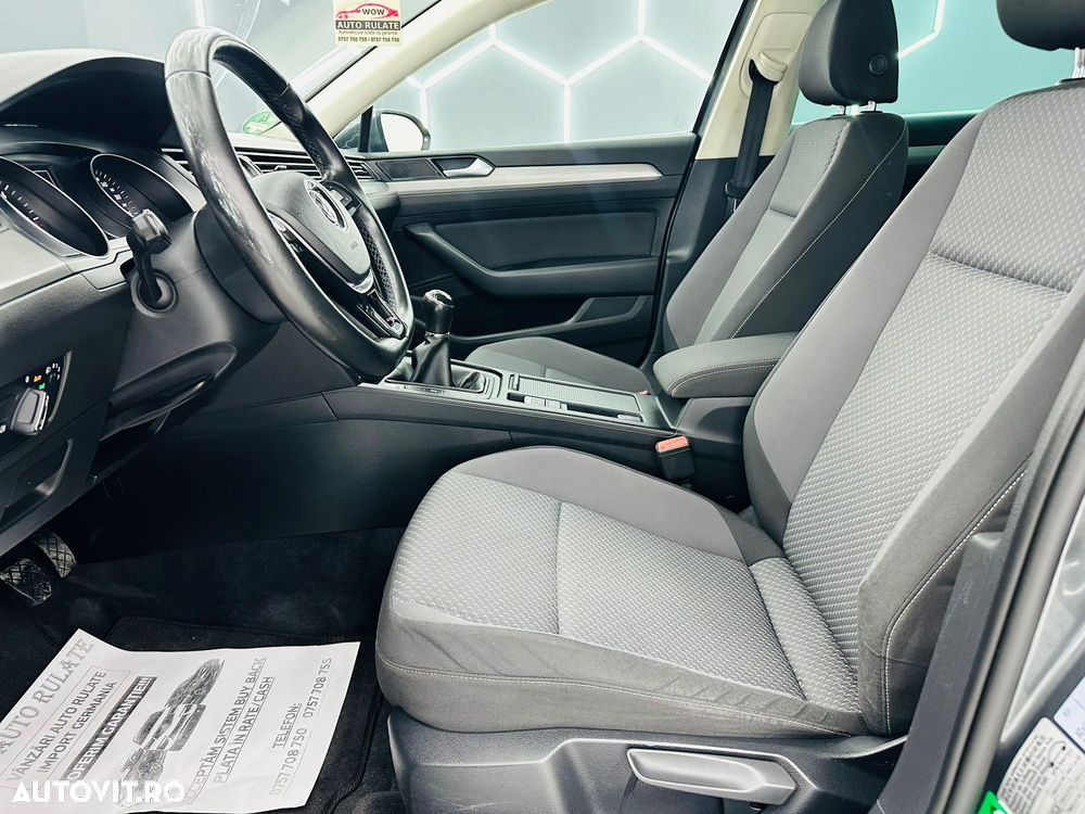 Volkswagen Passat 2.0 TDI Comfortline - 14