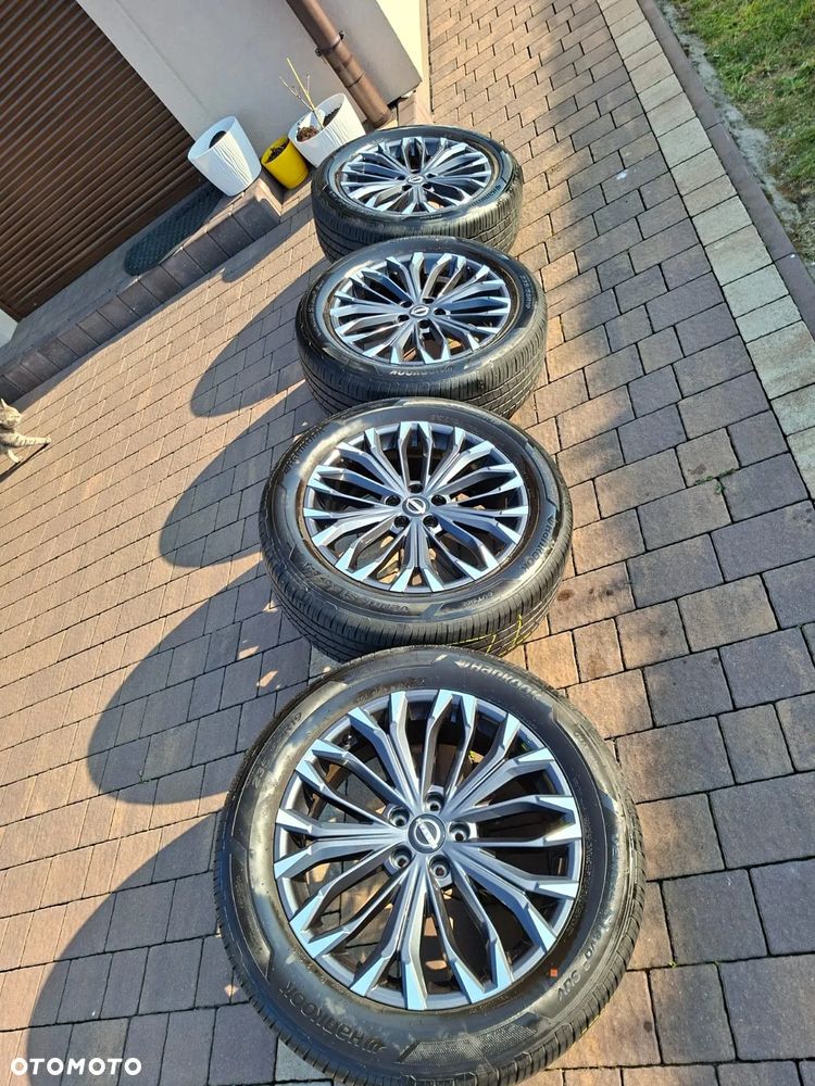 Kpl oryginalnych felg z oponą do Nissan - 8