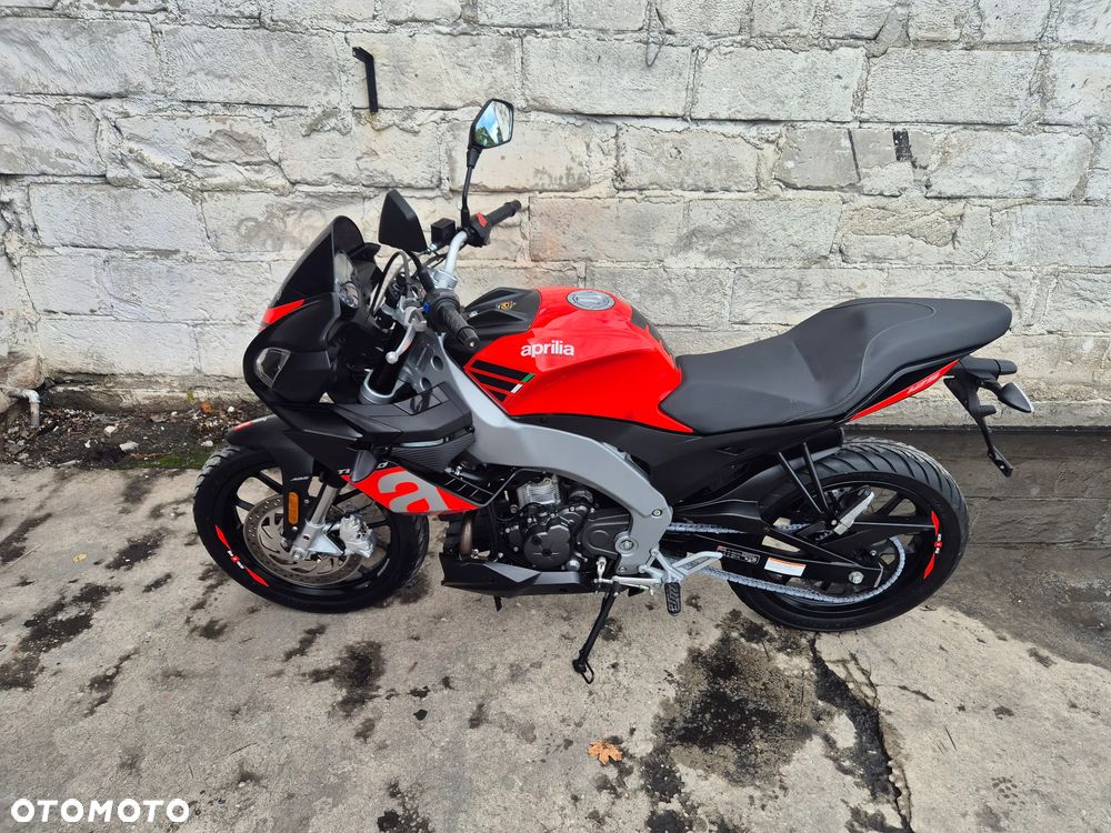 Aprilia Tuono - 14