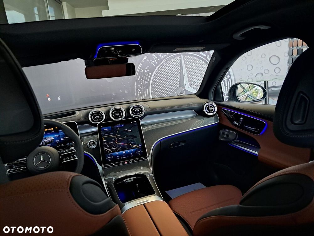 Mercedes-Benz GLC - 33