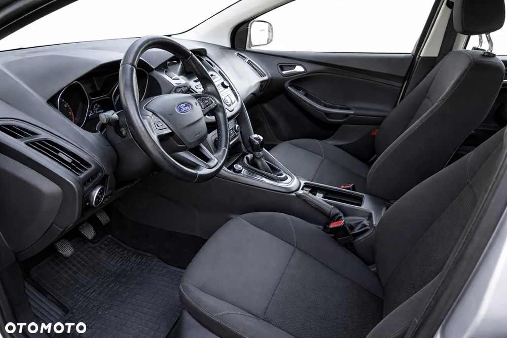 Ford Focus 1.6 Trend - 8