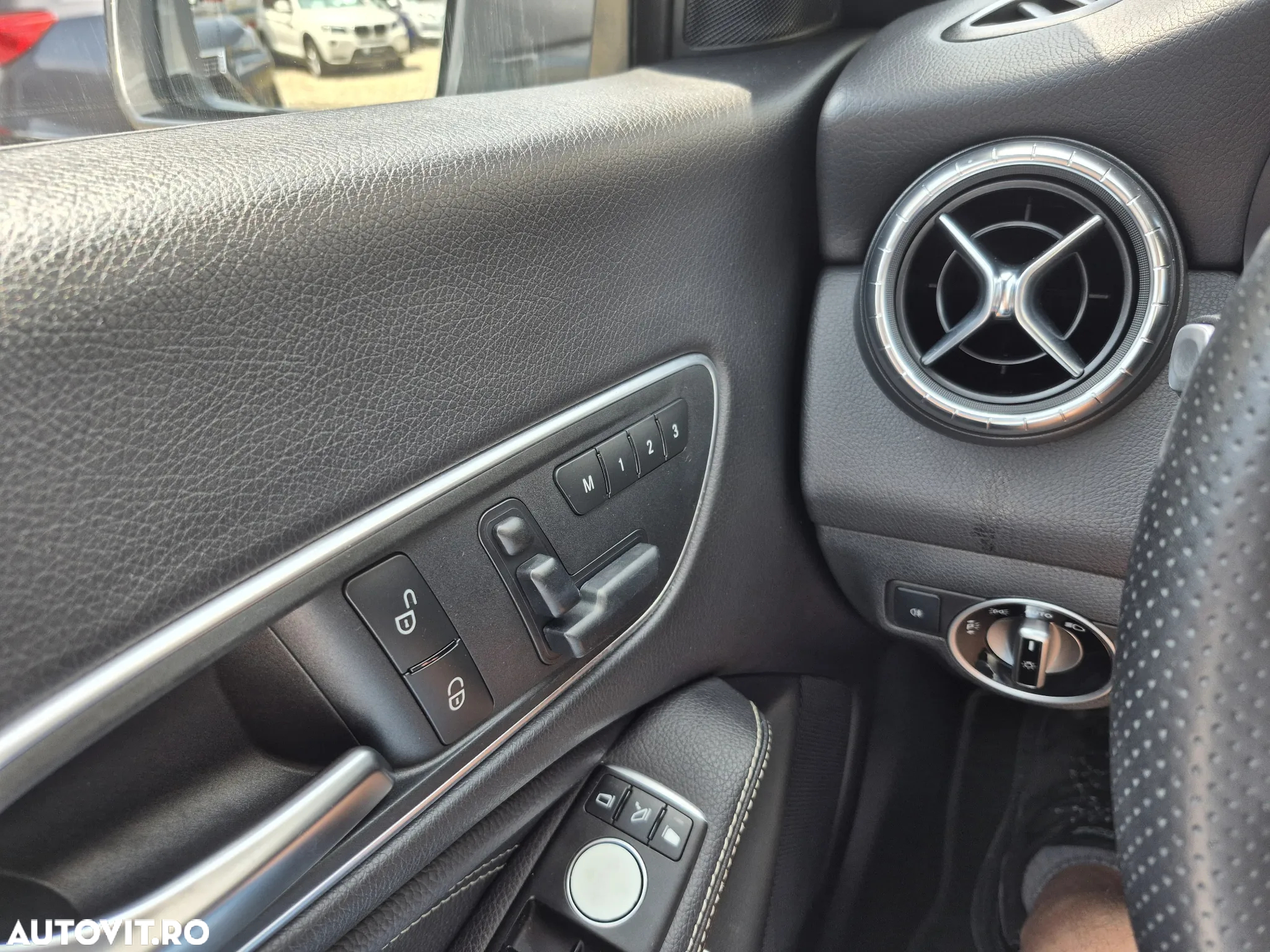Mercedes-Benz CLA 200 d 4MATIC Aut. - 28
