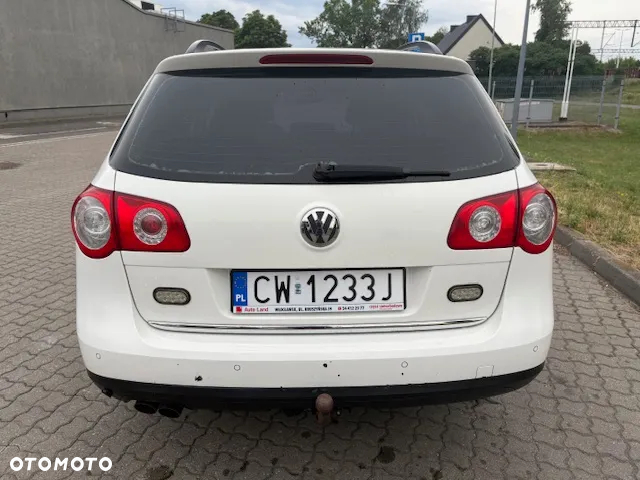 Volkswagen Passat 2.0 TDI Comfortline - 14