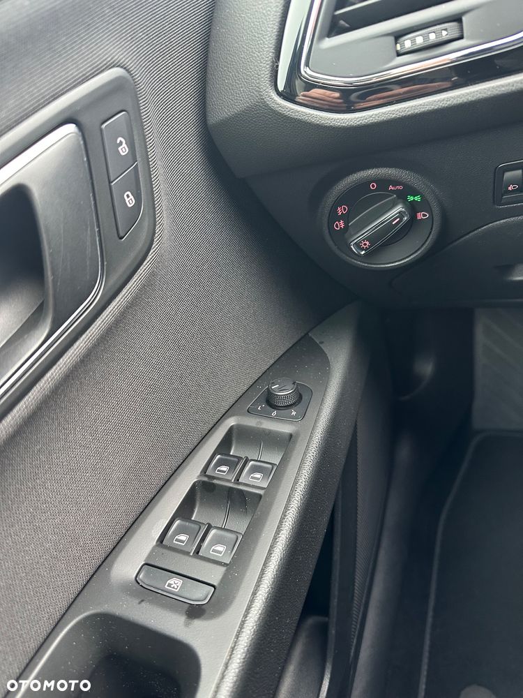 Seat Leon 1.6 TDI ECOMOTIVE Reference - 12