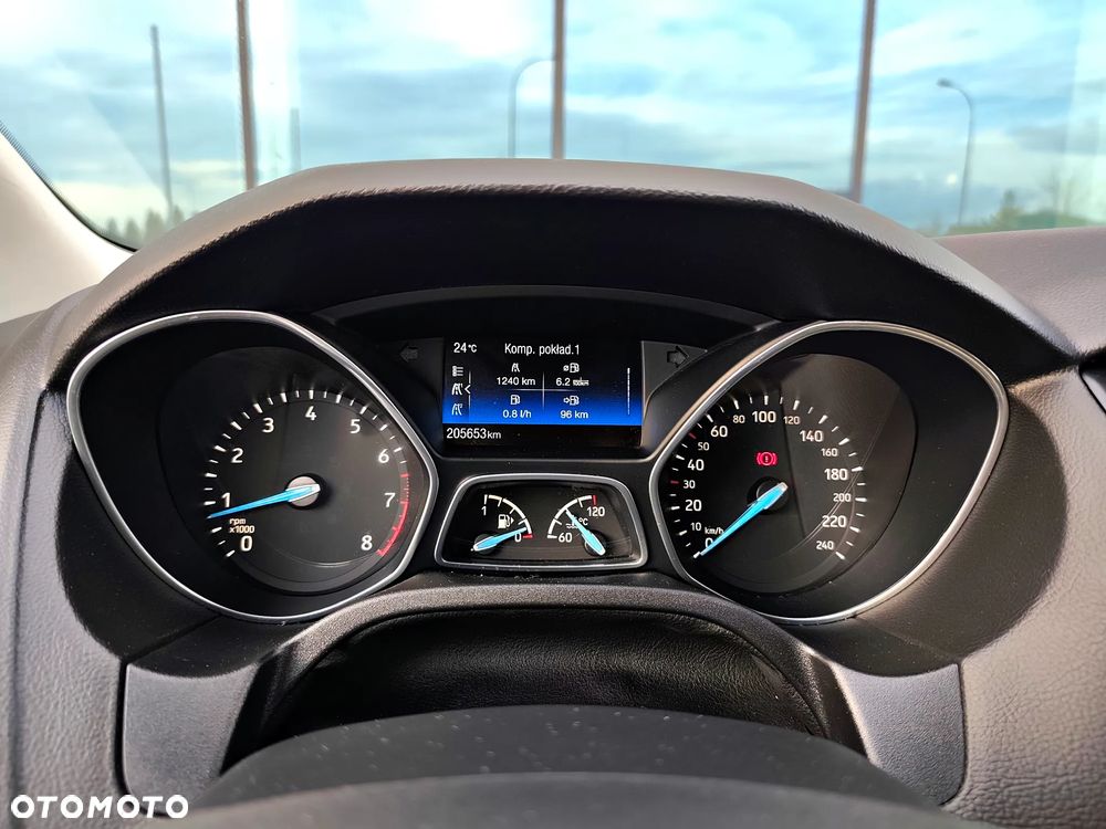 Ford Focus 1.0 EcoBoost Titanium - 25